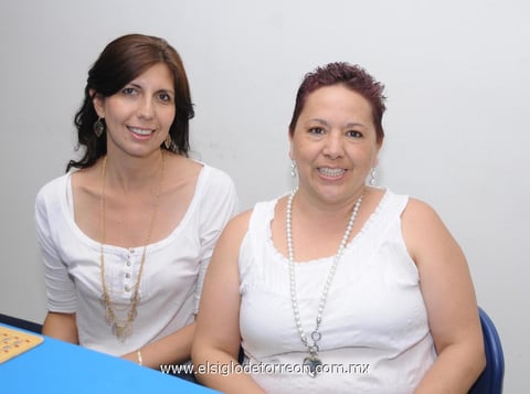 26052012 MAYE  Flores y Yolanda Castillo.