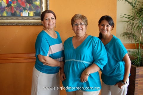 25052012 CUQUIS  Escobedo, Rosario Vega y Tania Arámbula.