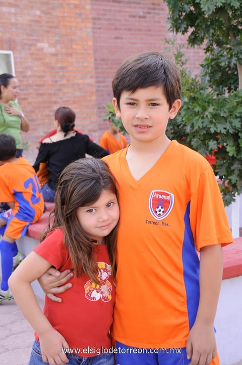 29052012 ANA  Laura y Pablo.