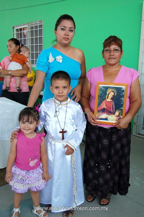 30052012 SANDRA LUZ , Aurelia, Azul y José.