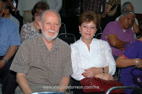 31052012 FRANCISCO  Velázquez y Laura Villarreal.