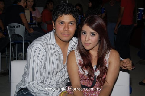 01062012 ÁNGEL  Torres y Luisa Hurtado.