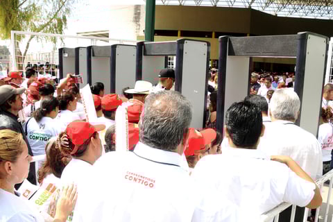 Se implementaron distintas medidas de seguridad a la entrada a la Expo Feria.