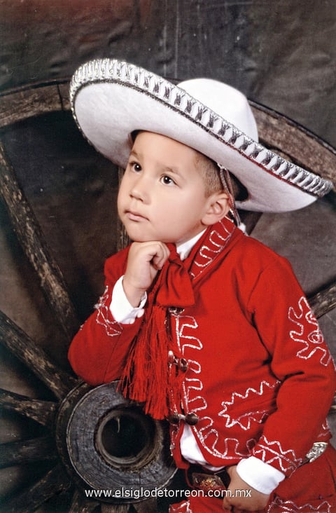 03062012 EMILIANO  Urbina Ramírez en una fotografía con motivo de su tercer cumpleaños.