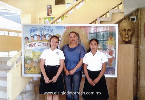 03062012 LAS NIñAS  Jeimy Danery Güereca Hernández y Claudia Anahí González Moreno viajaron a Saltillo, Coahuila para competir en la selección de la Olimpiada del Conocimiento.