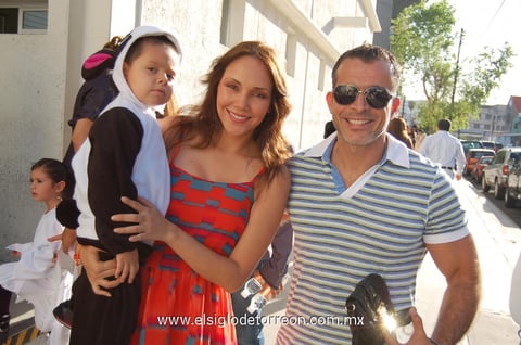 04062012 CéSAR , Liliana y César de la Maza.