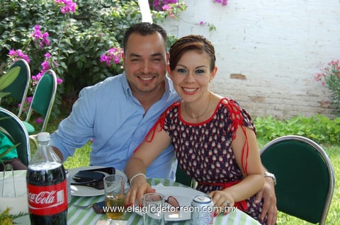 02062012 IGNACIO  y Tere.