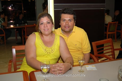 03062012 ÁNGELES  y Cristóbal.