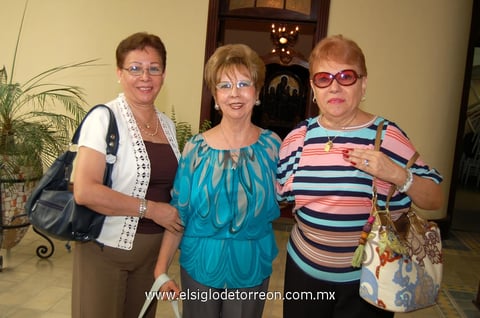 02062012 BEATRIZ  Medrano, Aurorita Máynez y Silvia Medrano.