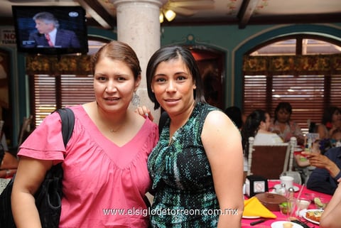 03062012 FABIOLA  Saavedra y Pamela Rodríguez.