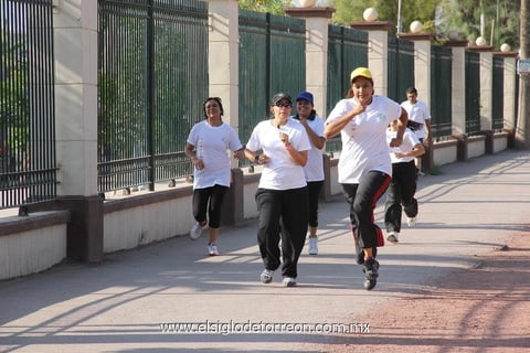 04062012 DURANTE  las carreras atléticas se contó con una gran participación.