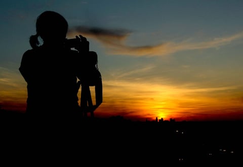Para los astrónomos, el tránsito de Venus no sólo es un espectáculo planetario muy raro, sino también uno de esos acontecimientos que esperan que despierten la curiosidad acerca del universo y nuestro lugar en él.