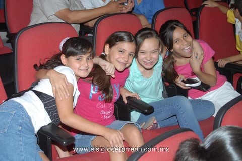 07062012 DANIELA , Shaidani, Valeria y Pamela.