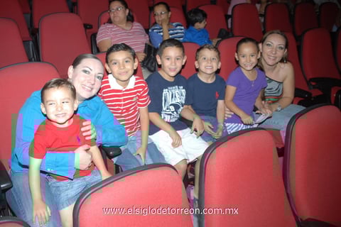 07062012 GAEL , Gaby, Sam, Santiago, David, Bárbara y Rosy.