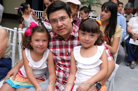 08062012 CLAUDIA , Marcos y Camila.