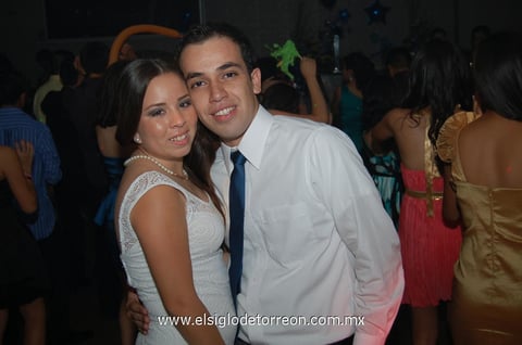 08062012 DISFRUTARON  en pareja.