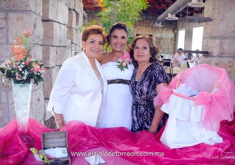 08062012 MARILú  de Núñez, su suegra Irma de Núñez y su mamá Marilú de Larraga.