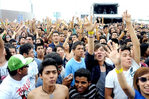 Durante su actuación de 30 minutos, los laguneros bailaron melodías donde se mezcla los sonidos clásicos del rock con la música electrónica.