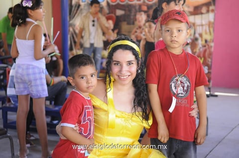 10062012 JORGE , Martha y Gael.