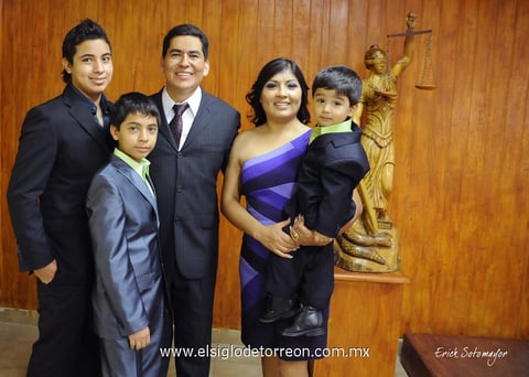 10062012 JESúS  Abraham, Fernando, Apolonio Armenta, María Elena y Matias.