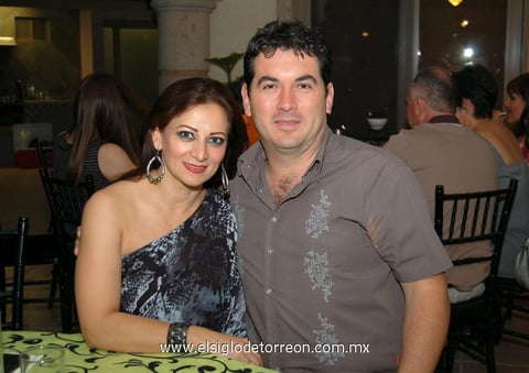 11062012 SANDRA  y Ángel.