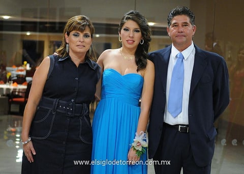 11062012 MARIBEL , Isabel y Mauricio Treviño.