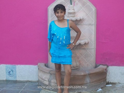 13062012 FAVIOLA  D'yanira Llanas Robles durante su fiesta.