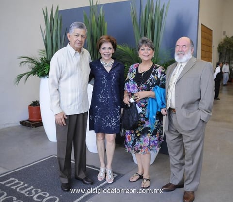 12062012 RENé  y Tere Cantú, Elvia y Rogelio Madero.