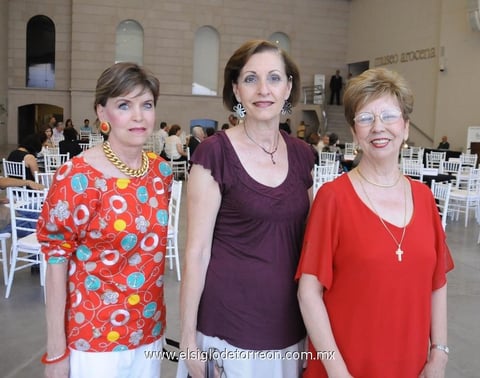12062012 MERCEDES,  Hilda y Aurorita.