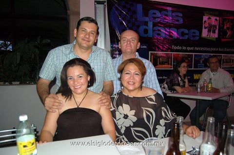 13062012 GUILLERMO , Jorge, Martha y Paty.