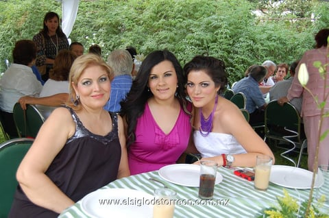 13062012 LAURA  Bermúdez, Alejandra Valdez y Laura Ramírez.