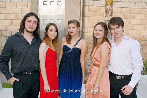 18062012 JESúS  Antonio, Regina, Betty, Lily y Álvaro.
