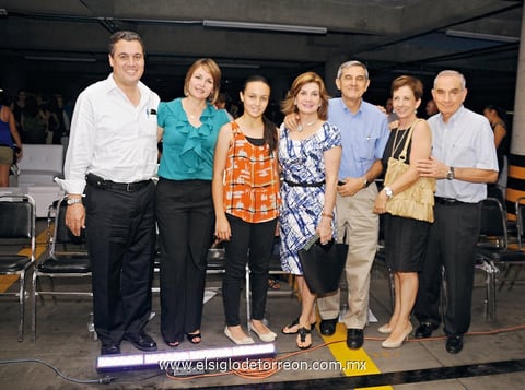 17062012 ANDRéS  Sotomayor, Marcela de Sotomayor, May Sotomayor, Nuri de Murra, Eduardo Murra, Monse de Murra y Fernando Murra.