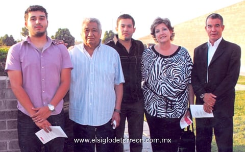 15062012 JORGE ARTURO,  don Antonio, Jesús Antonio, Sra. Angelita y José de Jesús.
