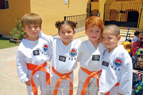 18062012 ALE  Félix, Sofi Muzquiz, Nicolás y Dilan.