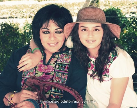 18062012 ALEJANDRA  R. de la Peña y Elexa, en San Miguel de Allende, Gto.