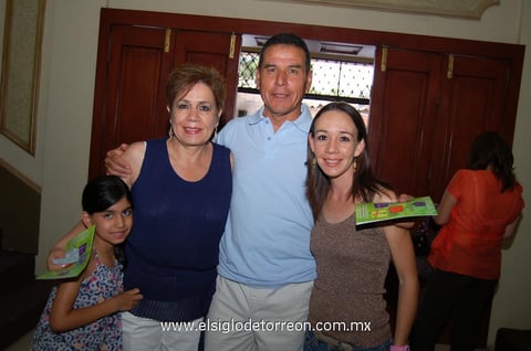 15062012 LINDA , Leticia, Dagoberto y Valentina.