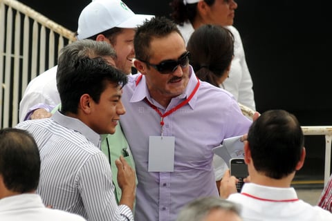 Los pugilistas laguneros, Cristian Mijares y Marco 'Veneno' Rubio también acompañaron a Peña Nieto.