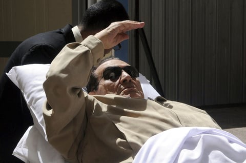 Mubarak, de 84 años, estaba detenido en un ala médica de la prisión de Tora, en el sur de El Cairo, desde que fue condenado a cadena perpetua el 2 de junio pasado.