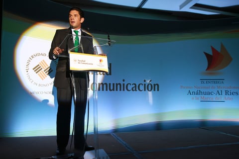 Alejandro Irarragorri dirigió unas palabras, agradeciendo a la Femexfut y a los trabajadores de la institución. (Jam Media)
