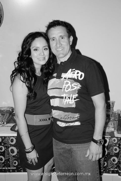 20062012 CLAUDIA  Muñoz y Carlos en su cumple.