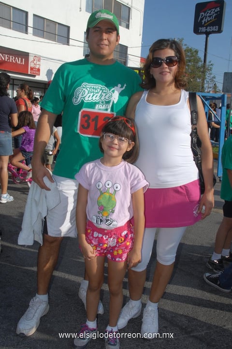 21062012 ARTURO , Maru y Anette Tovar Solís.