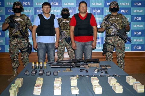 Jesús Alfredo Guzmán, presentado en la SIEDO, fue señalado como operador de bienes de su padre 'El Chapo' y quien coordinaba el envío de drogas a EU.