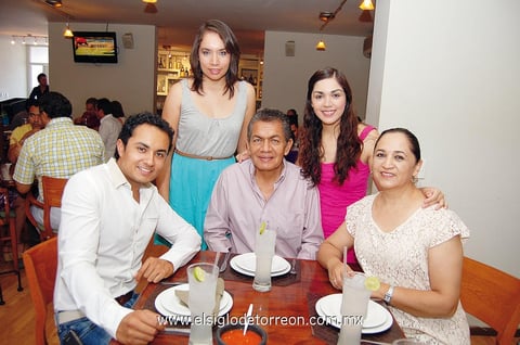 25062012 ELOY , Paty, Eloy, Daniela y Paty.