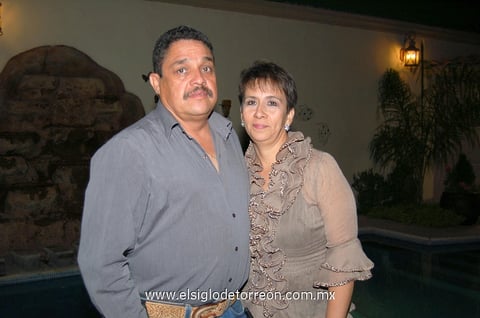 24062012 EDUARDO  y Laura.