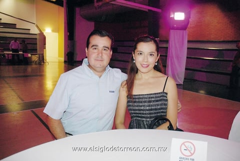 25062012 MIGUEL  y Gaby.