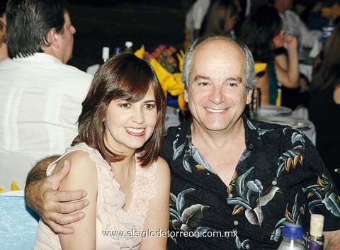25062012 ALEJANDRA  y Ángel.