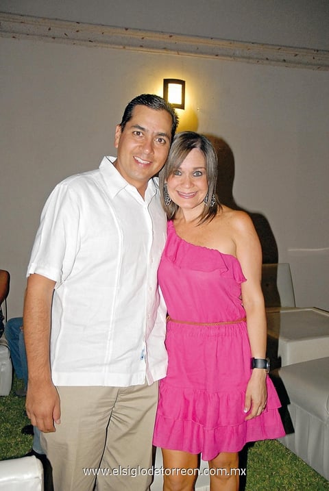 25062012 EDUARDO  y Pily.