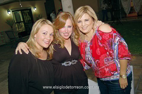 24062012 ÉRIKA , Marla y Salomé.