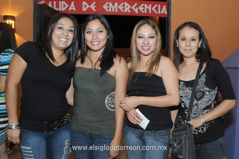 23062012 CECY , Paty, Marce y Ale.